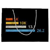 走の距離I - 5K 10K 13.1 26.2マラソン選手 ラージペーパーバッグ (裏面)