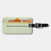 走行する免許証ラベル ラゲッジタグ (正面横)
