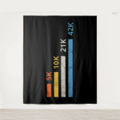 走距離II - 5K 10K 21K 42Kマラソン選手 タペストリー (正面)