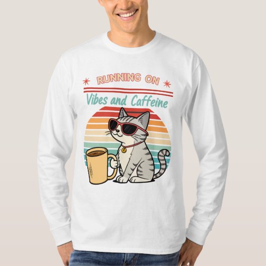 走Vibes & Caffeine - Catクールレトロ Tシャツ (正面)