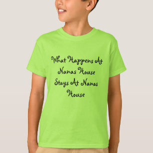 起こる何がNanasの家でNanasの家の滞在で Tシャツ