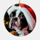 超サイズのサンタハットを搭載した可愛いボストンテリア セラミックオーナメント (裏面)