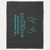 超常現象の調査員と幽霊ロゴ フリースブランケット (正面)