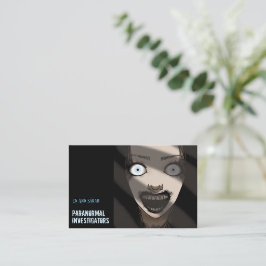 超常的な研究者ザ怖い幽霊レディ 名刺 (スタンド正面)