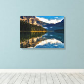 超現実のカナダ湖 キャンバスプリント (インサイチュ (ウッドフロア))