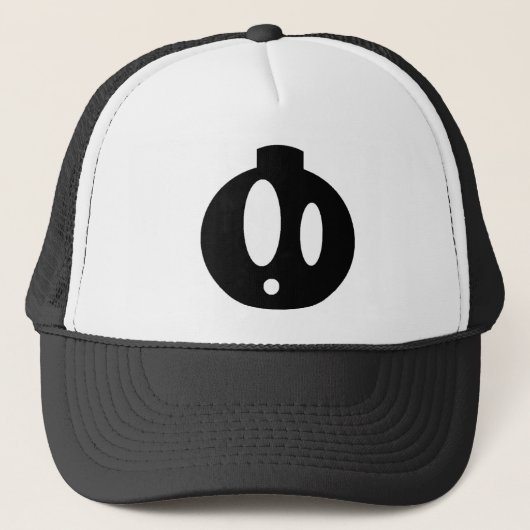 超現実的なブランド キャップ (正面)