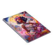 超現実的な世界のレディAfrican Americanアートピンク ノートブック (右側)