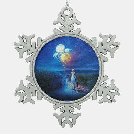 超現実的離れ小さな女の子の別世界の故郷 スノーフレークピューターオーナメント (正面)