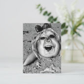 超現実的風変わりな人間型の生き物 ポストカード (スタンド正面)