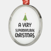 超超自然的なクリスマス メタルオーナメント (左)