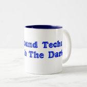 超音波の技術は濃紺の泡丸太のそれをします ツートーンマグカップ (正面右)