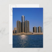 超高層ビルはデトロイトの水辺にある ポストカード (正面/裏面)