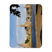 趣のある町インヴァネスのスカイラインと川 マグネット (縦)