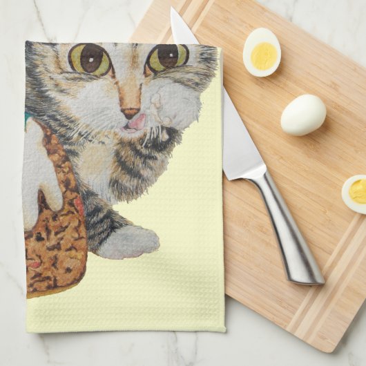 足のクリスマスを舐めているかわいい子ネコの灰色の虎猫 キッチンタオル (四つ折り)