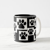 足のプリントのマグ ツートーンマグカップ (正面右)