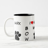 足のプリント、バウ・ワウIのハート私の犬 ツートーンマグカップ (左)