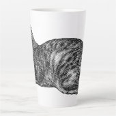 足を折りたたんだトラ猫 カフェラテマグ (正面)