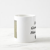 足を持つ孫もいる コーヒーマグカップ (中央)