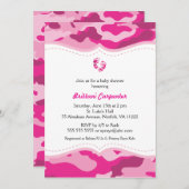 足を搭載するショッキングピンクの迷彩柄のベビーシャワーの招待状 招待状 (正面/裏面)