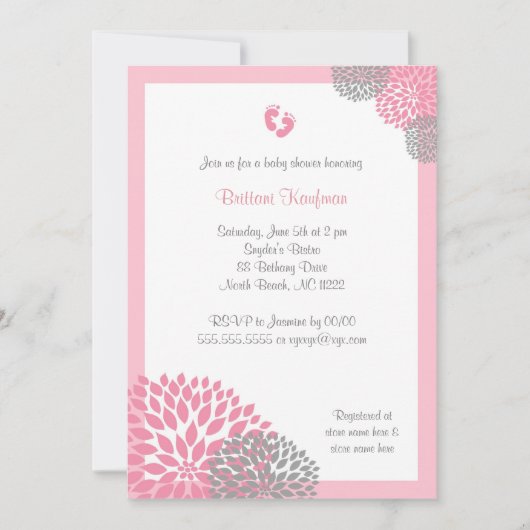 足を搭載するピンクおよび灰色のダリアのベビーシャワーの招待 招待状 (正面)