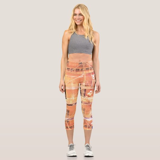 足場に乗った奇抜な人 カプリレギンス (正面)