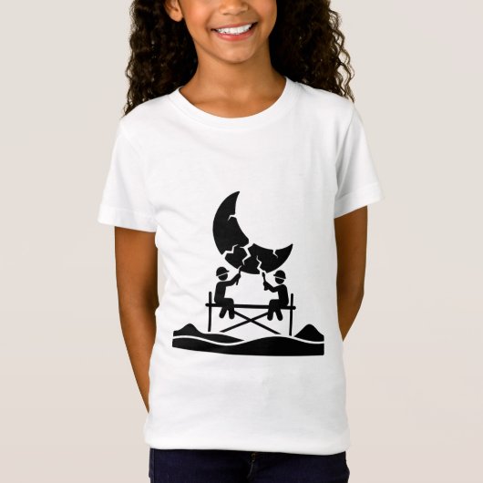 足場の上で月を修理する作業員 Tシャツ (正面)