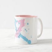 足跡のピンクそして一流のしぶき ツートーンマグカップ (正面右)