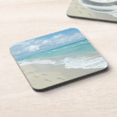 足跡のホワイトサンディビーチ、風光明媚なアクアブルー コースター (左側)