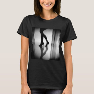 足音の残響 Tシャツ