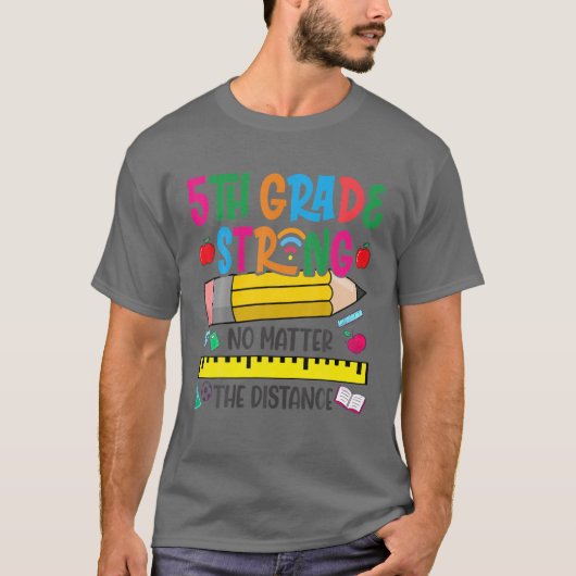 距離に関係なく5年生 Tシャツ (正面)