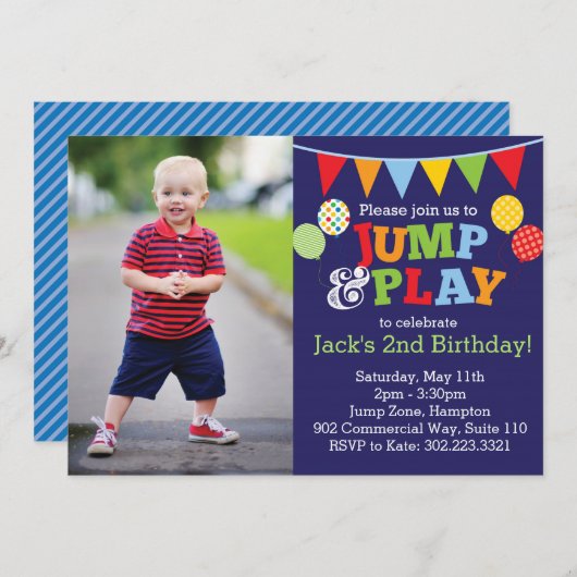 跳んで下さい及び遊んで下さい気球の写真の招待状(濃紺)を 招待状 (正面/裏面)