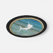 跳躍のマカジキの海の黒く、フェイクな金ゴールド ペーパープレート (アングル)