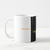 踊りから自由コーヒーマグ コーヒーマグカップ (左)