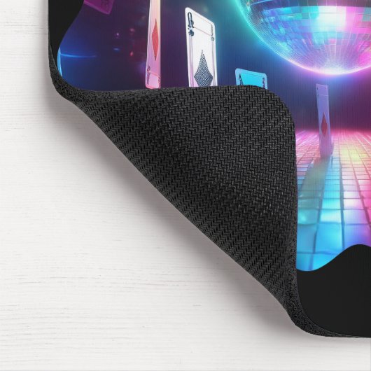 踊りと賭博の夜の準備ができている マウスパッド (コーナー)