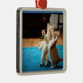 踊りの子猫の装飾品 メタルオーナメント (右)