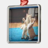 踊りの子猫の装飾品 メタルオーナメント (左)