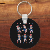踊りアンクルサム4thの7月の男の子の愛国心 キーホルダー (正面)