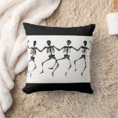 踊りスケルトン（黒い白） クッション (ブランケット)