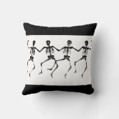 踊りスケルトン（黒い白） クッション (裏面)