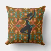 踊り女王 クッション (正面)