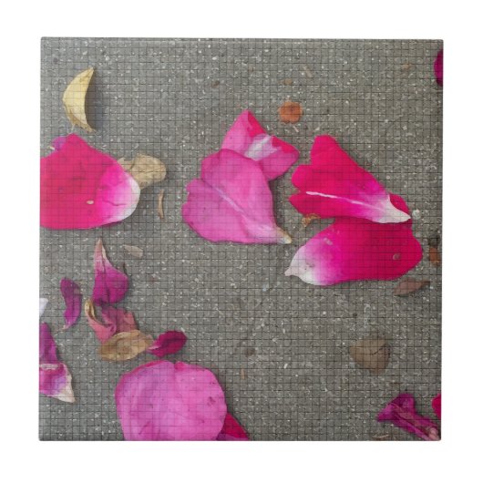 踊り花びらIV タイル (正面)