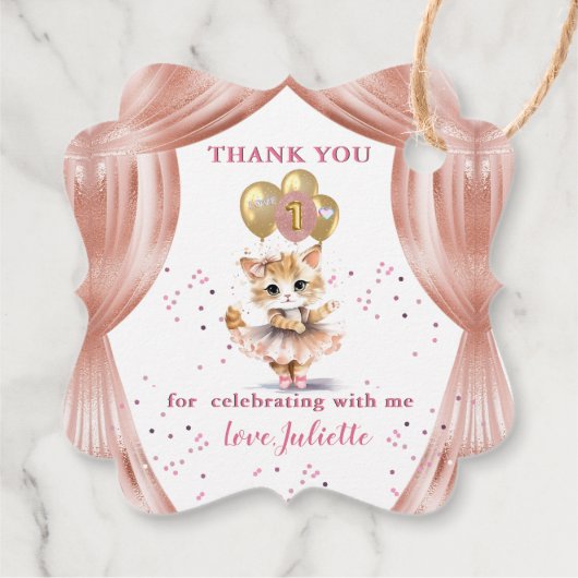 踊り魅力的キットンフォトファースト誕生日ガール フェイバータグ (裏面)