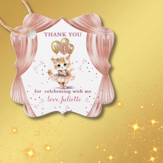 踊り魅力的キットンフォトファースト誕生日ガール フェイバータグ