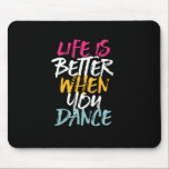 踊る時の人生はおもしろい踊り マウスパッド<br><div class="desc">踊ると人生が良くなる。音楽おもしろいを聴く感動的と踊りを愛する人のためのダンスデザイン。カッコいいヴィンテージグランジやプロフェッショナルやおもしろいでダンスを好む人のための商品。ナショナル祝ダンス・デイのダンスに最適。家族素晴らしや友人のためのクリスマスプレゼントと誕生日プレゼント。</div>