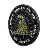 踏まないで下さい私で投げ矢板(黒)を ダーツボード (正面右)