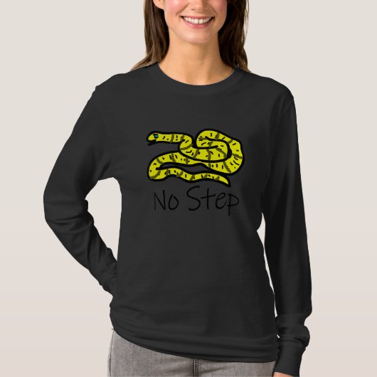 踏まれんなよヘビくん、わかってるぜ Meme Tシャツ (正面)