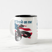 踏み付けるな ツートーンマグカップ (正面左)