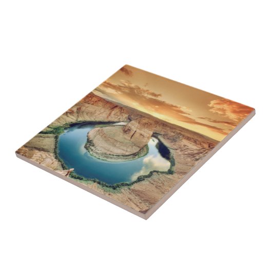 蹄鉄のくねりCaynon タイル (側面)