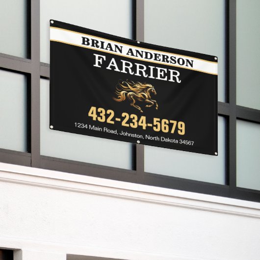 蹄鉄師 横断幕 (ビルの外側)