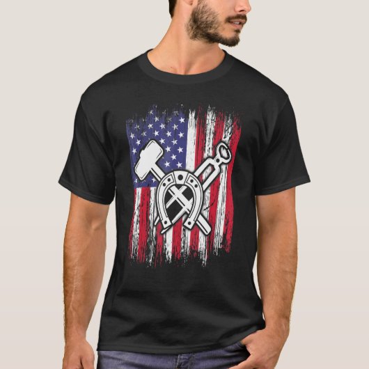 蹄鉄職人 馬の蹄鉄 蹄切り 馬の蹄鉄打ち 62 Tシャツ (正面)